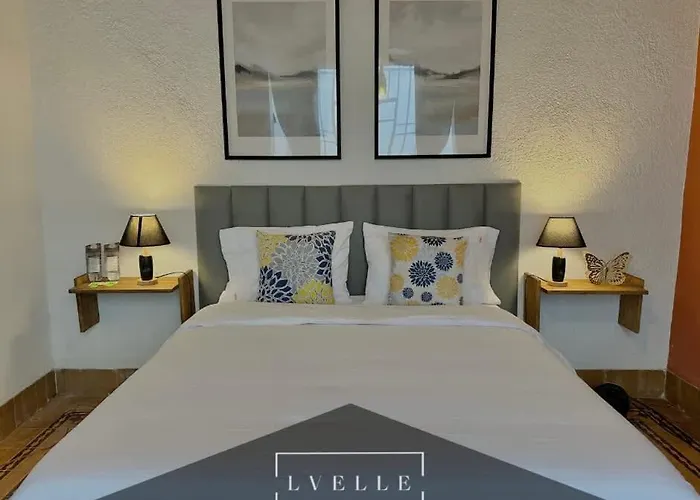 Bella En Casona Colonial Mexicana-5 *